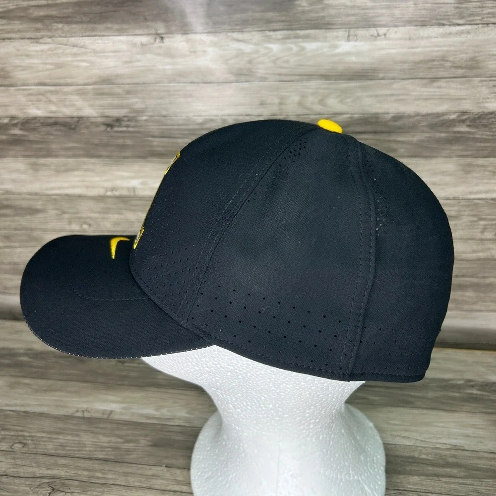 Appalachian State Mountaineers Hat Cap Strap Back Youth Fitted Black‎ NCAA Nike